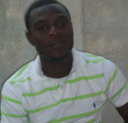 Journaliste, communicateur social. Rédacteur à l'agence de presse en ligne Haiti Press Network (HPN) http://t.co/dnRiN8yQ