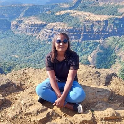 KhaneAnkita's profile picture. Working with https://t.co/no5uw0kj1L, 
@abpmajhatv |
Former Multimedia producer @Esakal |
#journalism_student
#script_writer #learner