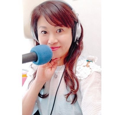 仙台市内を中心に活動するフリーアナウンサー🎙️✨
現在はFMなとり13:00～15:00生放送の午後ワイド
なとらじWIDE🎧️木曜日を担当 2019'0805国分町に
bistro snack さぼーる という
お店をオープンしました⭐️
シェフがいて本格料理のあるスナックです🎵 ぜひ遊びにいらしてね💕