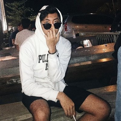 PenikmadSenyumu's profile picture. trash talk | whatever u want