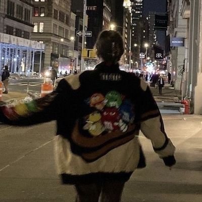 2realvibes's profile picture. 