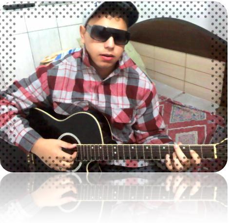 Minha vida se resume em: Musica, Familia, Amigos, Negócios, Valores e Principios.