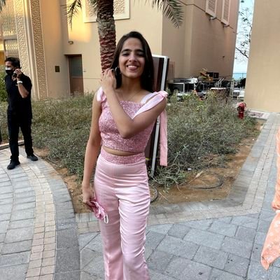 SrishteeeR's profile picture. 📺🏏| ✈️ | ✨ Talks about Cricket 🏏
