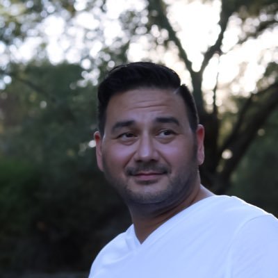 I am a music artist and vocal instructor in the San Francisco Bay Area in California who is dedicated to teaching the world to sing, one student at a time.