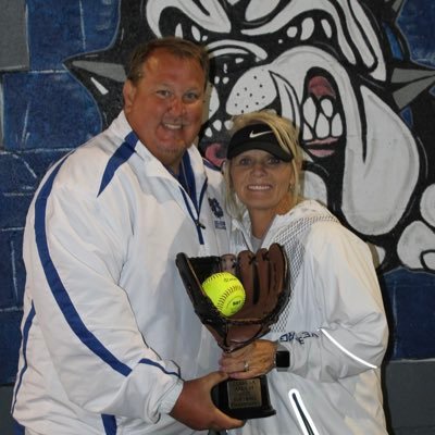 Married to Sander. Together, we coach Softball at Belgreen HS