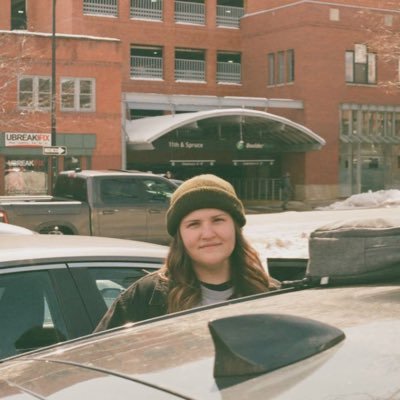 lo_harri_'s profile picture. Insta: lo_harri_