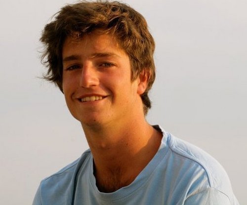 CarlosViescaM92's profile picture. 