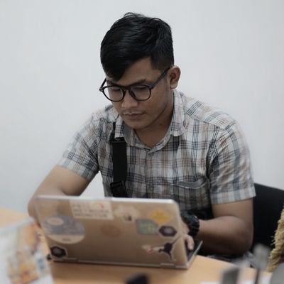 Kami Memastikan Data Center dan Ruang Server anda bekerja optimal. Membantu Anda untuk Solusi yang tepat