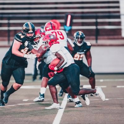 B.O.M.B FOREVER 💣💯 6’2 215 UIW RB #JucoProduct Houston, TX❗️ New Twitter hacked @8k https://t.co/zcQy5OKVhZ