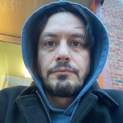 isolayshun's profile picture. driftwood