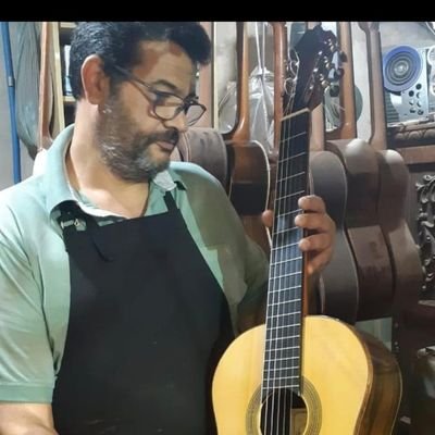 Catolico praticante, amo minha esposa, meu filho.
Sou de direita e apoio Presidente
Bolsonaro.