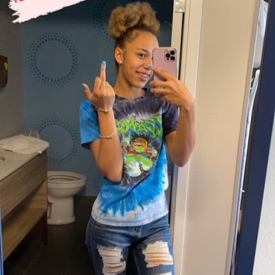 Miayahs Mommie 👩👧💕 SC: tea_cobb 21 💃🏽 MA 🩺💉 TIK TOK: Big_tea16 🎬 YOUTUBER 🎥🎞🛎 Contact Info: Teairrak01@gmail.com