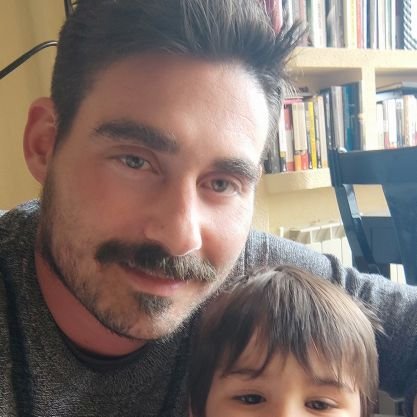 AndresM21549452's profile picture. Filósofo de la vida y guitarrista frustrado!