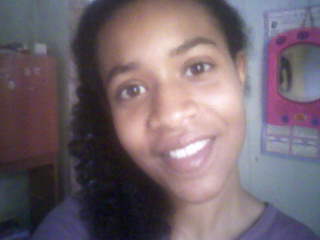 sou uma adoradora  de Jesus Cristo  amo servi a Deus  adoro fazr nvs amizds  sou sincera timida  leal etc ...