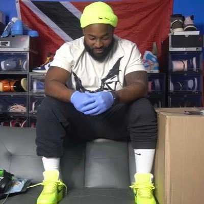 DDareal40's profile picture. sneaker head. YouTuber