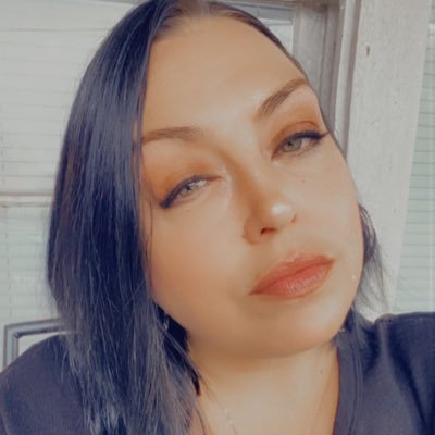 Carrabella28052's profile picture. 