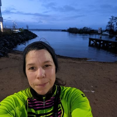 Teacher and leader: behaviour specialist. @myfamilycoach podcast host. https://t.co/mLvxTuVhQr. she/her. 🏳️‍🌈 Proud. Fitness nerd.