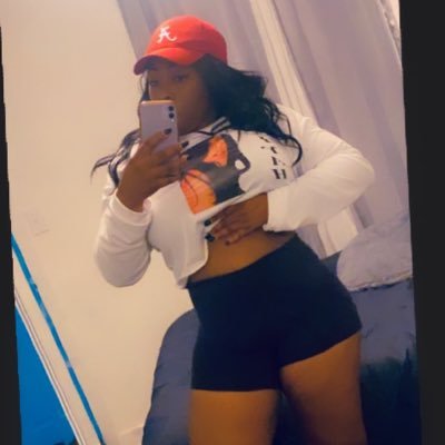 KelzDaxon's profile picture. We never lose our demons.. we only learn to live above them.•Mother •Solid 🤞🏾•Artist • 🎨 •AnimeGirl🔥♌️•AlabamaRaisedMe 334 🛬 727 PHENOMENALLY BLACK 🖤✊🏾