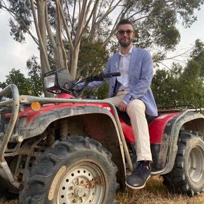 mrvgrmv's profile picture. Passionate about improving eating disorder & body image outcomes, the mental health of young people & dismantling stigma and inequity • (he/him) 🇲🇰🇳🇿🌈