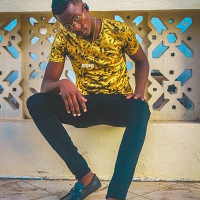 Willychris19's profile picture. NEVER GIVE UP 👆 
 comedian
https://t.co/NSzGyOL7Mf