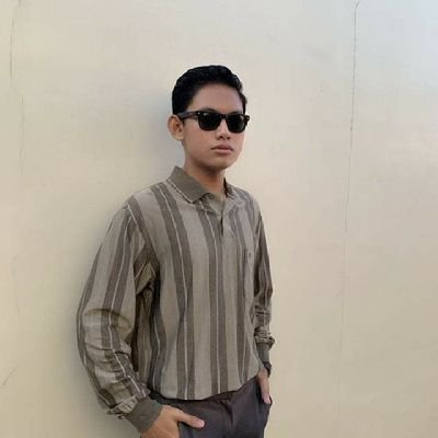 ErahsimS's profile picture. claustrophobic