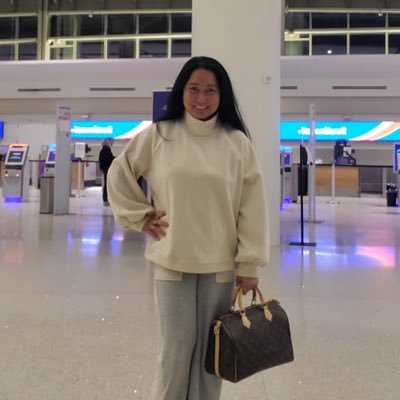 Philippine girl living in California United States. Amateur folk dancer, lover of craft and cooking