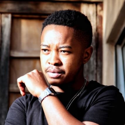 Actor 🎥  |

MusicProducer 🎶|

Currently playing'Mpho' on #GenerationsTheLegacy|

Also known as Junior Singo|

Managed by @africonsultfirm