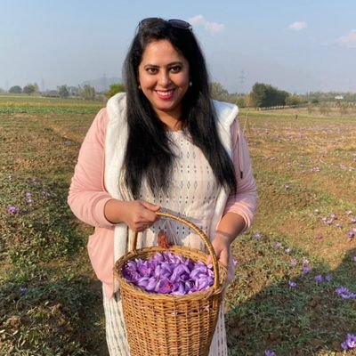 ShrutiA30's profile picture. #Imaginator #writer #cultur_enthusiast