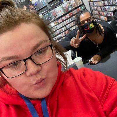 New account😩new start, so give us a follow💛
JLS❤️💙💚💛