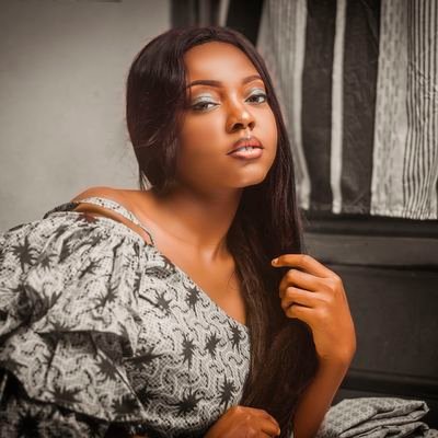 Dr.| Chelsea FC| Messiš| Rihanna & Burna boy Stan|Tech Enthusiast Food Enthusiast| Wanna-be dog lover
IG: @jane.jay