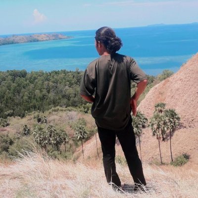 Karir spesial menjadi agen tour