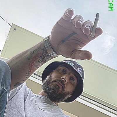 rbbabacan's profile picture. ondan sonra cüceler pamuk şeker yiyemez.. yok yaa!!!                                                                        

instagram: rbbabacan