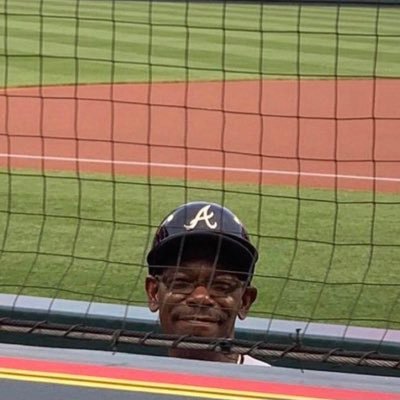 TheRealT_Tanner's profile picture. Gamecocks & Braves Double Bogey Golfer #GirlDad