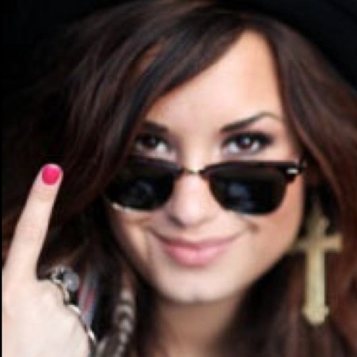 HeyItsTheDemzy's profile picture. @SellyGomezRP is my bffl!!!!