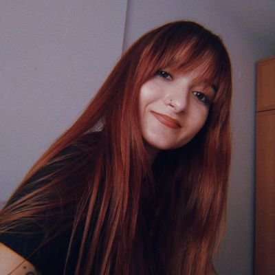 Soy casi lista y casi guapa, osea del montón bueno.