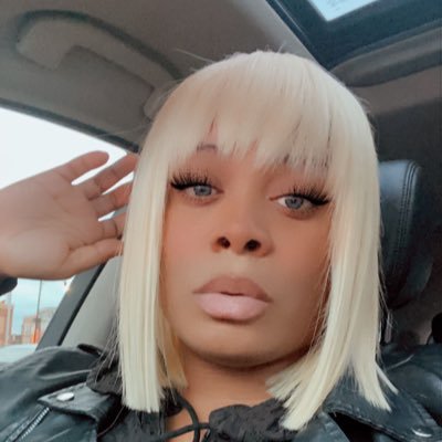 Mommy of 4 beautiful children the wife of an amazing man. I’m a hard worker I just want to take my career to the next level in life.