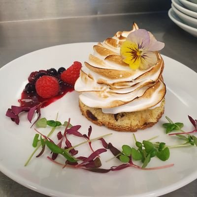 Head Pastry chef ,
passionate about baking.
Norwood .South London
Contact: 07940427060 susanmc07@live.co.uk