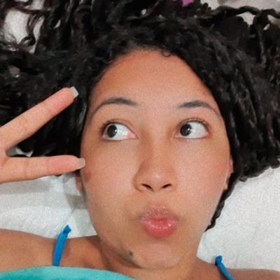 Paulasantovieir's profile picture. Sonhando alto todos os dias✨@Flamengo❤️❤️
insta: @anasantoliv
Allana Cecília 👼🏼