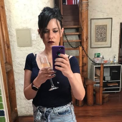 javierayvoce's profile picture. Socióloga. Dueña de Benito y María Lulú.