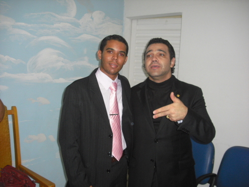 SOU CRISTÃO , OU SEJA, EVANGELICO DOS MAIS DOIDOS QUE TEM SOU PENTECOSTAL ATÉ O TUTANO... APAIXONADO POR DEUS... POIS ELE É A ESSENCIA DA MINHA VIDA...