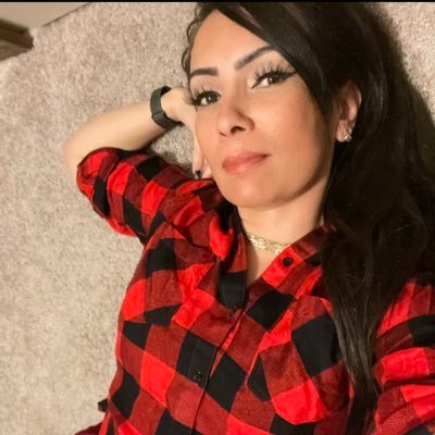 the Mothership... modern-day nomad, late bloomer, Digital Forensics/Private Investigator, MomGyver, artist, life saver, Realtor, & whatever else I can learn...