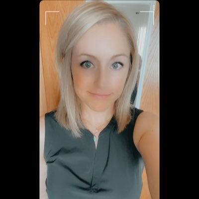 4everYourNurse's profile picture. RN 🩺 Health Coach 🍎 School Nurse ❤️‍🩹• 🌿Get outdoors and explore🗺 Not sure where to start? Start where you’re standing🤙🏻