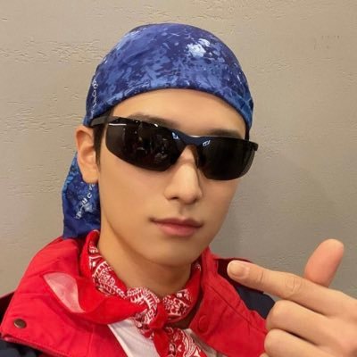 콜라 한잔의 여유를 아는 품격있는 여자 #딸은_아빠한테_감동했어 @bbluebberry_dt @bluebeery_fan @38420__