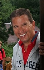 petercompeer's profile picture. live is what you make it