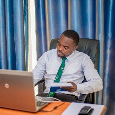Ingénieur en Transmission Numérique et Télécommunications🦺📡
Assistant Technique💻
Entrepreneur💰
Écrivain📌
garybosenga@gmail.com