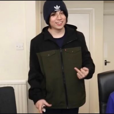 cedarrapids14's profile picture. she/her