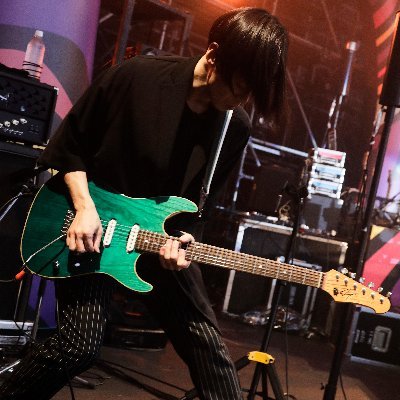 山口県出身のギタリスト。 機材ネタ多いです。 ライブ、レコーディングの参加情報もつぶやいてます。
