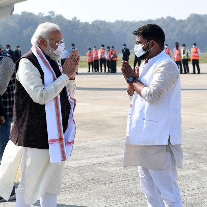 कवि ,लेखक , गोल्डमेडलिस्ट , बाल वैज्ञानिक पुरस्कार से सम्मानित , विशुद्ध रूप से समाज के सेवा के लिये दृढसंकल्पित