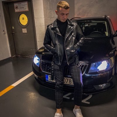 hejhoucernyjdou's profile picture. 