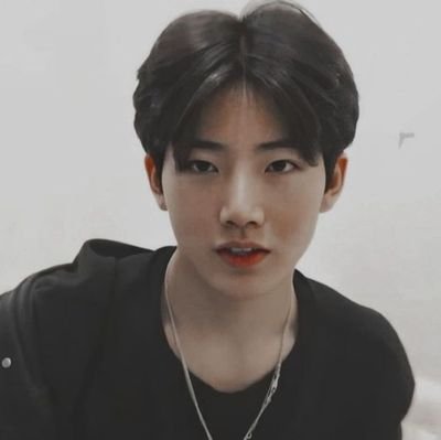 thiskyu's profile picture. a failure